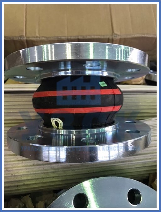 компенсатор резиновый фланцевый в Хабаровске