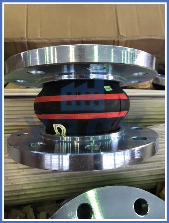 компенсатор резиновый фланцевый в Хабаровске